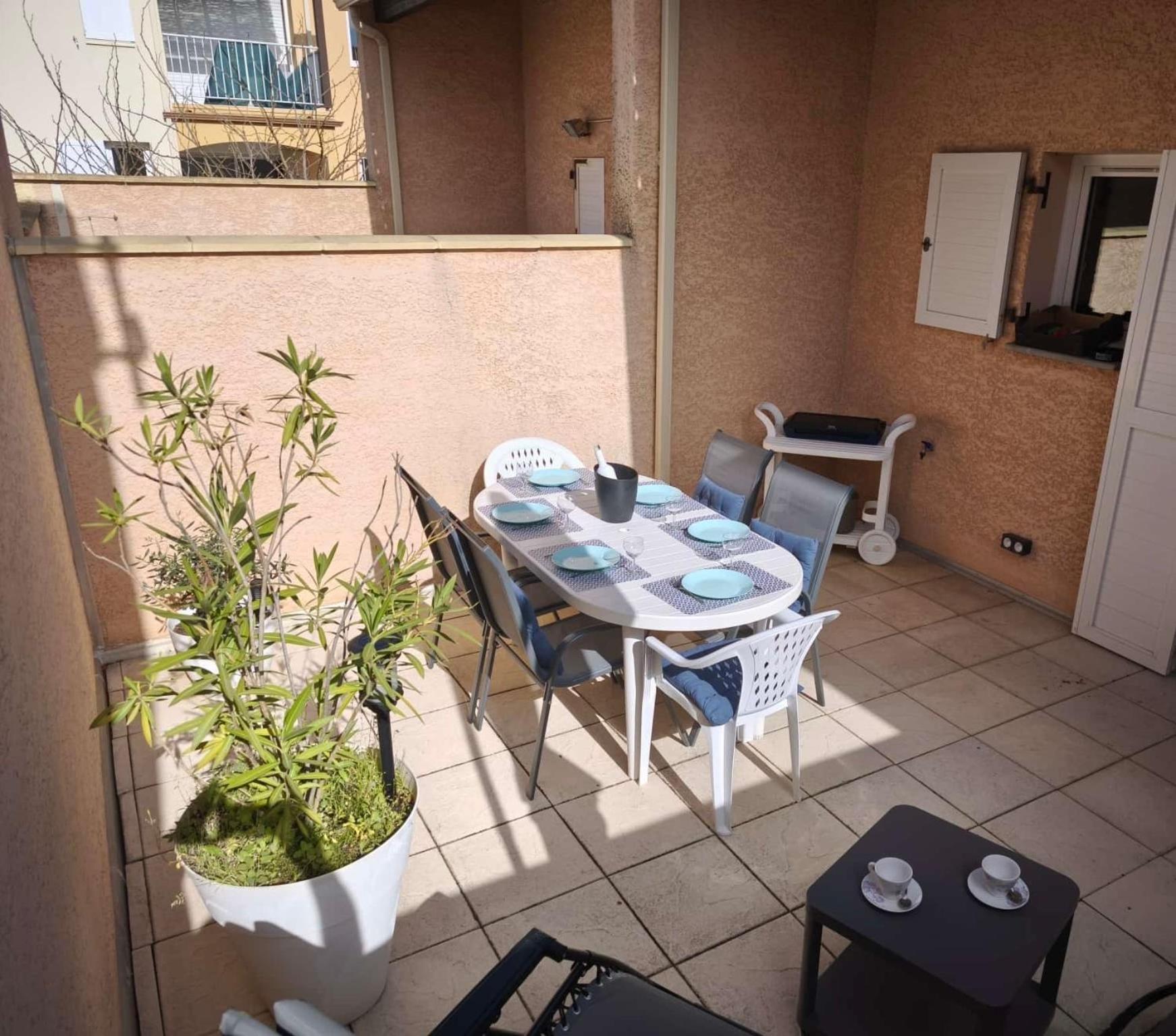 Charmant Pavillon Pour 5-6 Pers. Agde Exterior photo